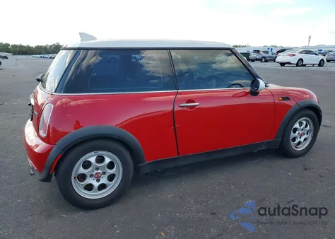 2005 Mini Cooper z USA, uszkodzony, nr VIN WMWRC33415TC57236